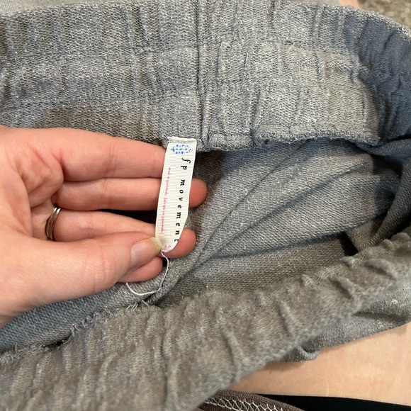 Free People Movement Gray Sweatpant Elastic Waistband Cotton Joggers Size Small - Picture 3 of 3